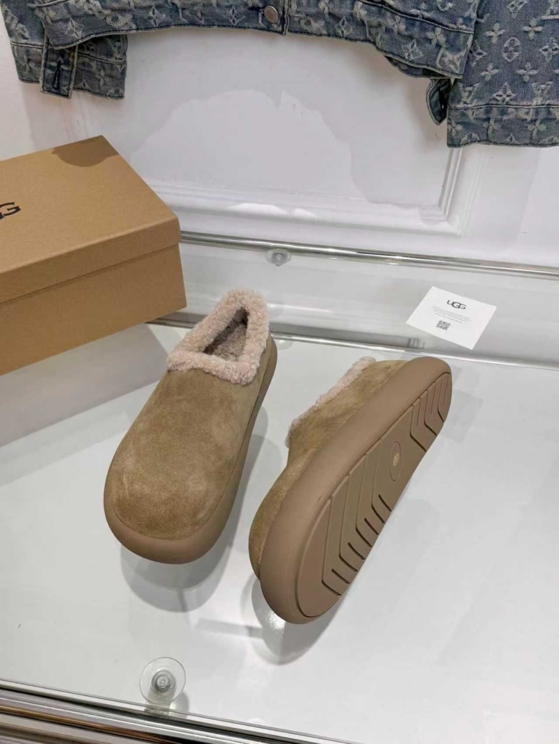 Ugg Flat Shoes